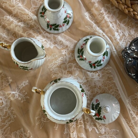 Vintage Christmas Creamer, Sugar Bowl & 2 Candle Holders Set Made in Japan - Picture 8 of 8